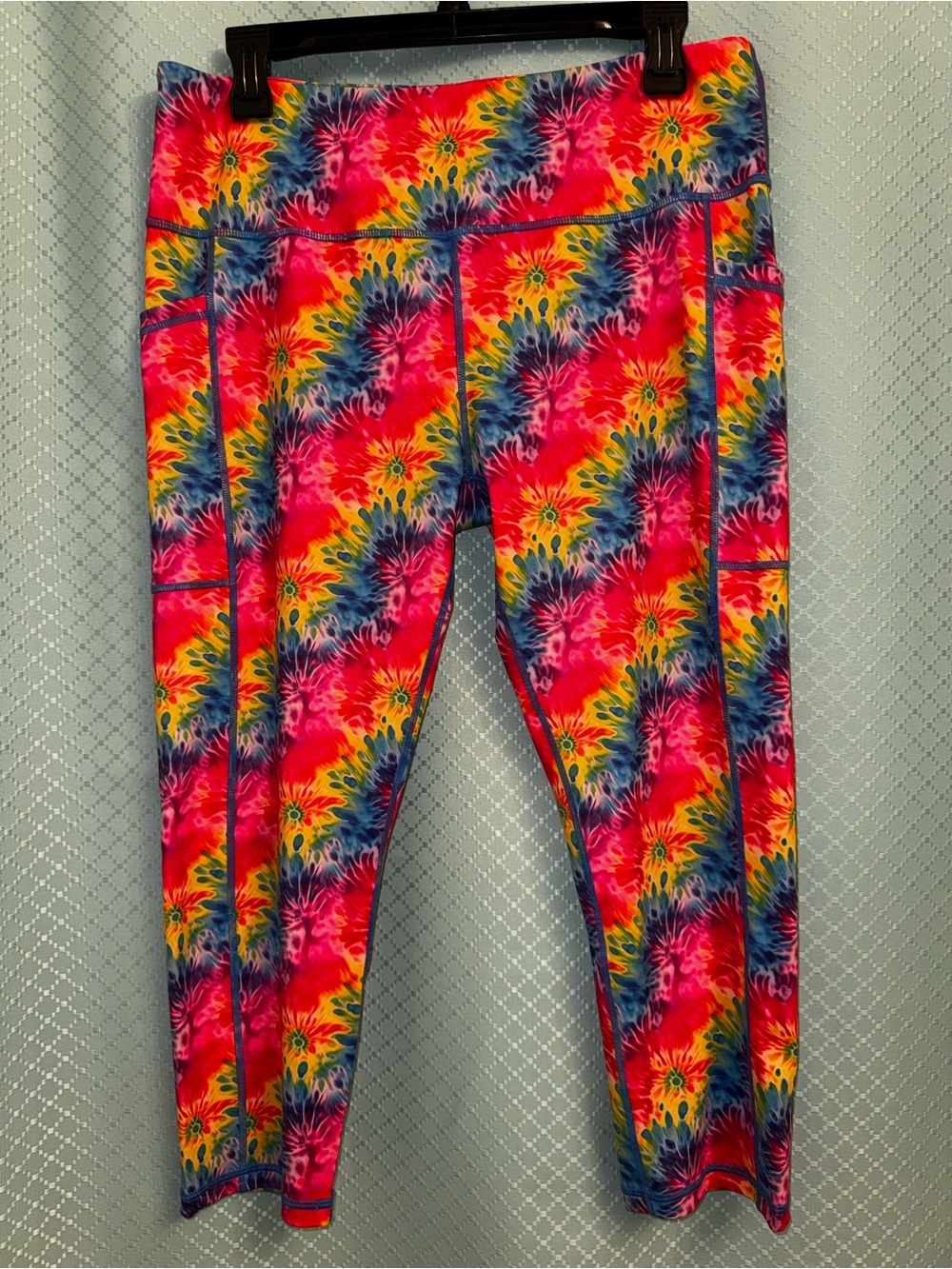 XL Constantly Varied Gear Women’s Bright Tie-Dye Capri Leggings - Colorful